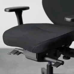 DPJ Workspace Ergonomischer Bürostuhl Pirum