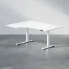 DPJ Workspace Höhenverstellbarer Schreibtisch mit geschwungener Platte - Premium