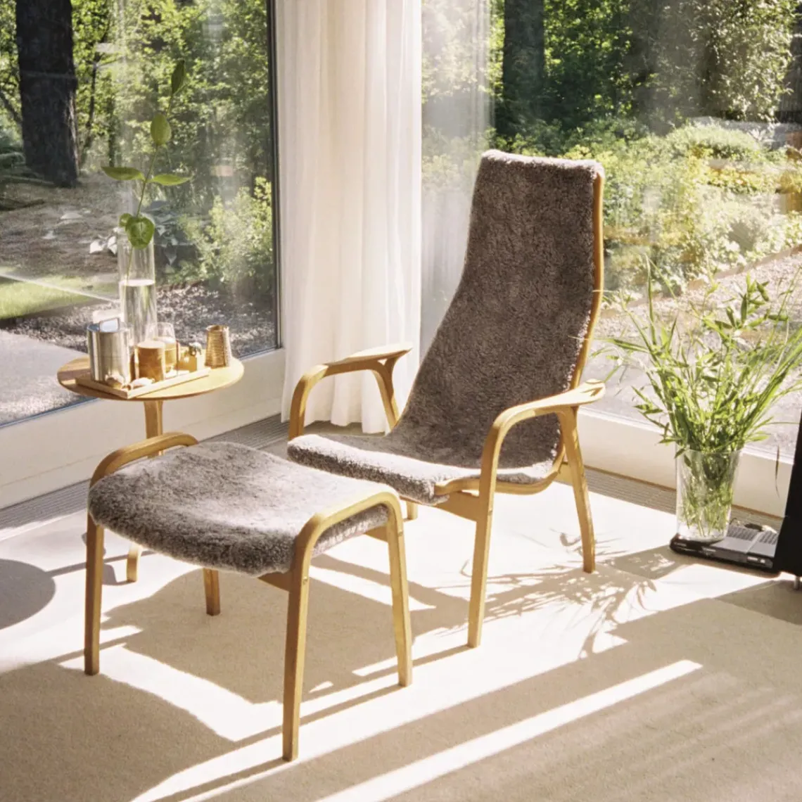 DPJ Workspace Lamino Sessel & Hocker - Swedese