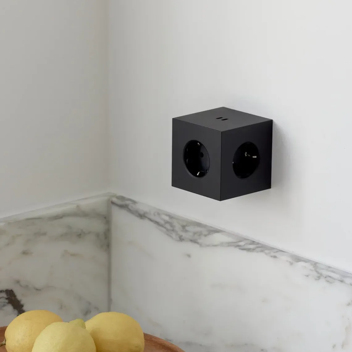 DPJ Workspace Mehrfachsteckdose Square 2 – 3 Steckdosen, 2 USB-C