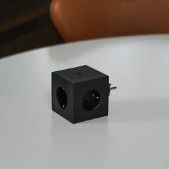 DPJ Workspace Mehrfachsteckdose Square 2 – 3 Steckdosen, 2 USB-C
