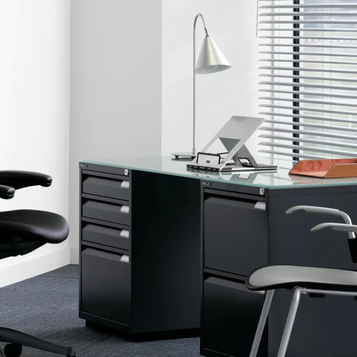 DPJ Workspace Standcontainer Bisley F-Series - Flush Front, 3 Schubladen, 1 Hängeregister