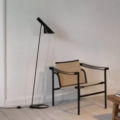 DPJ Workspace Stehleuchte AJ