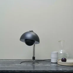 DPJ Workspace Tischleuchte Flowerpot VP4 - Ø23 cm
